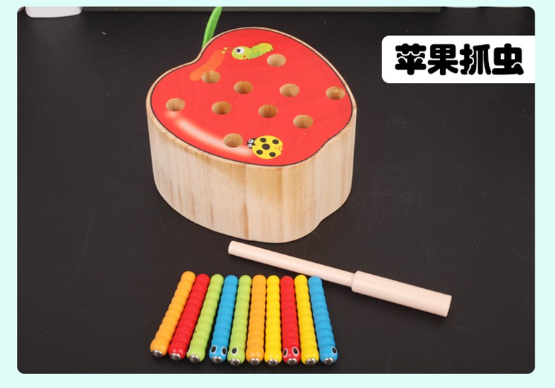 The wooden toy fruit insect-catching game is highly entertaining and colorful, which can exercise babies' hand-eye coordination, visual ability, logical thinking ability, and early education enlightenment training. It is a parent-child game detail image 9