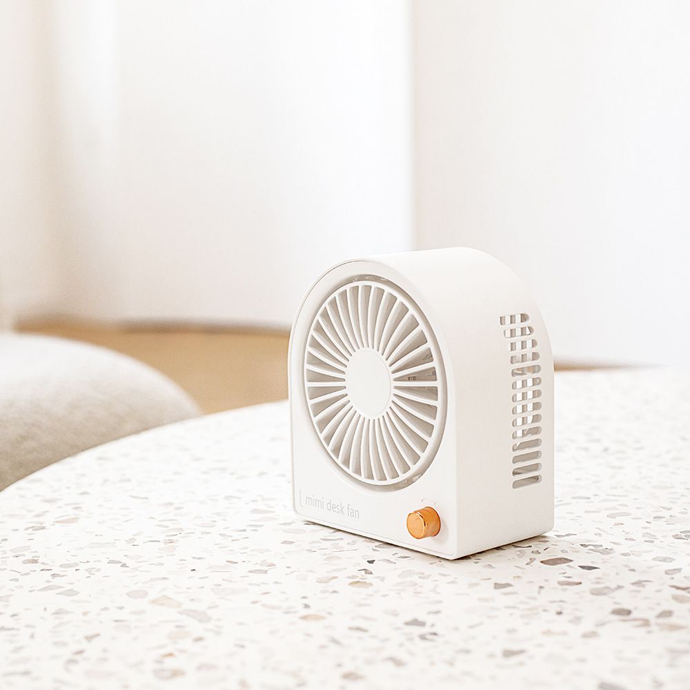 F857 Small Q Desktop Fan Silent 2000 mah knob control fan full figure