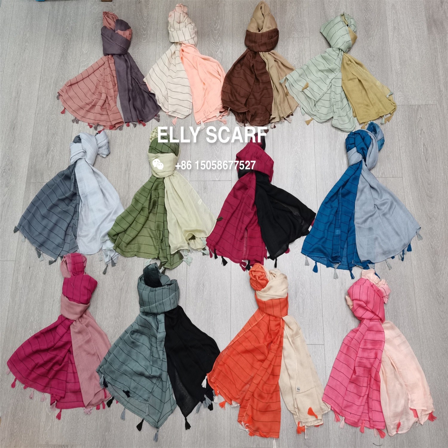 A two-color hanging dyed long scarf detail image 1