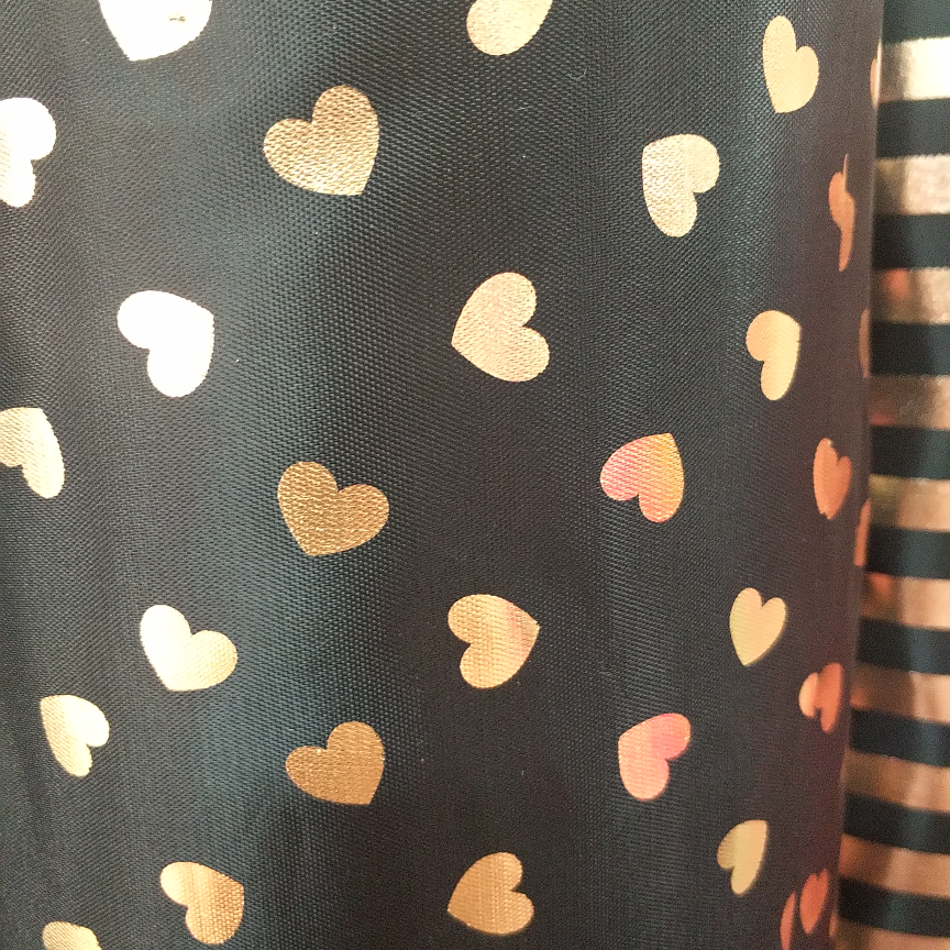 烫金爱心，黑色