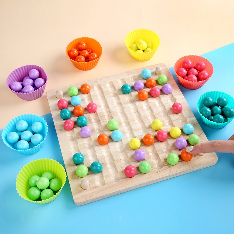 The three-in-one game of wooden match-3, bead-picking and flying chess is highly entertaining. It can exercise babies' hand-eye coordination, visual ability, logical thinking ability, early education and enlightenment training, and is a parent-child game Item Picture