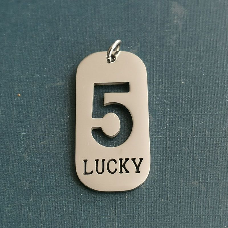 European and American streetwear and military brand trendy men's lucky number 5 men's necklace pendant metal tag to match clothes