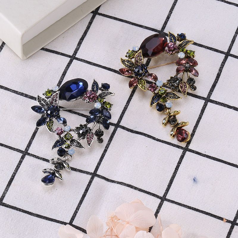 Manufacturers direct foreign trade hanging spike colorful glass brooch