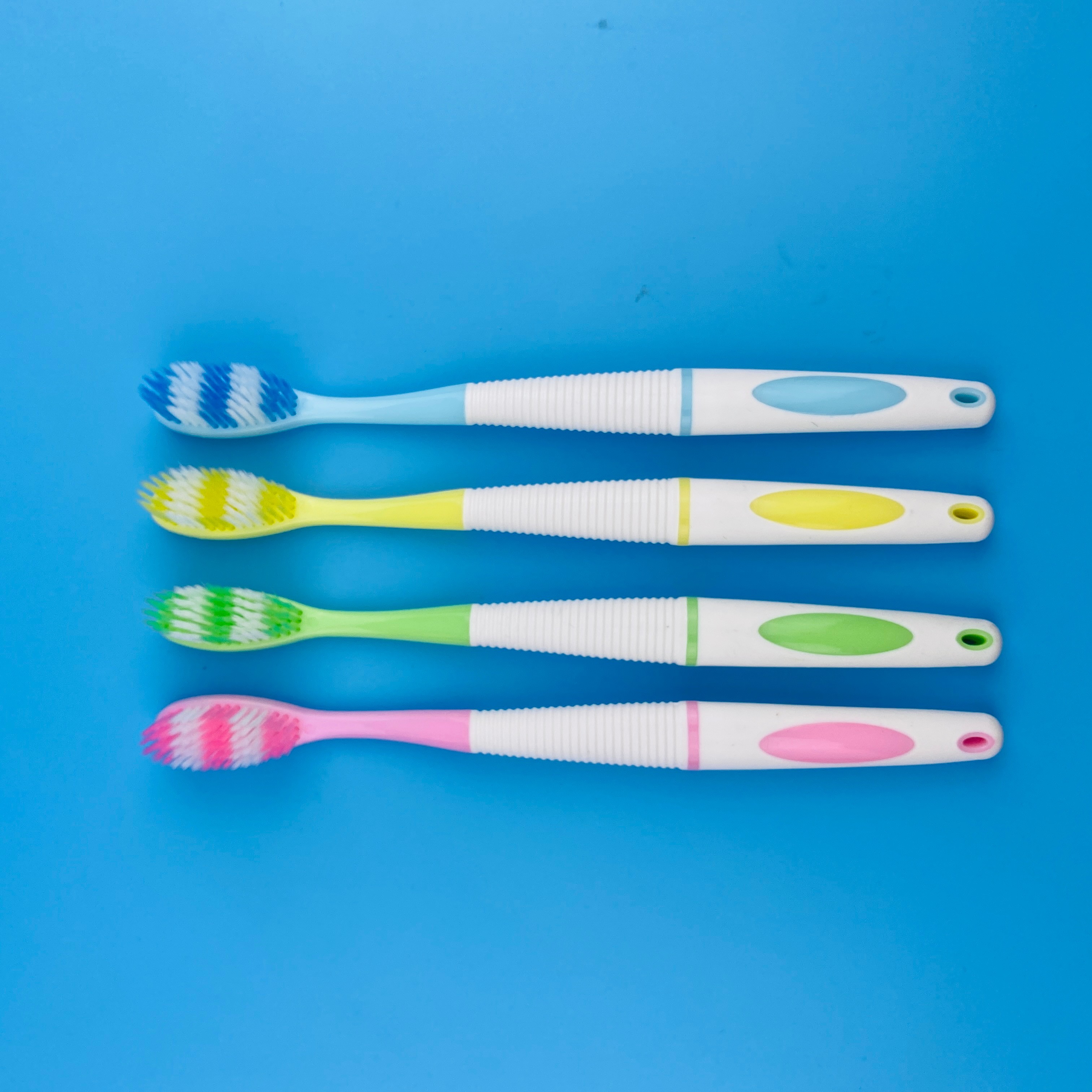 日用百货批发 卡白981羽绒柔护刷毛牙刷详情图9