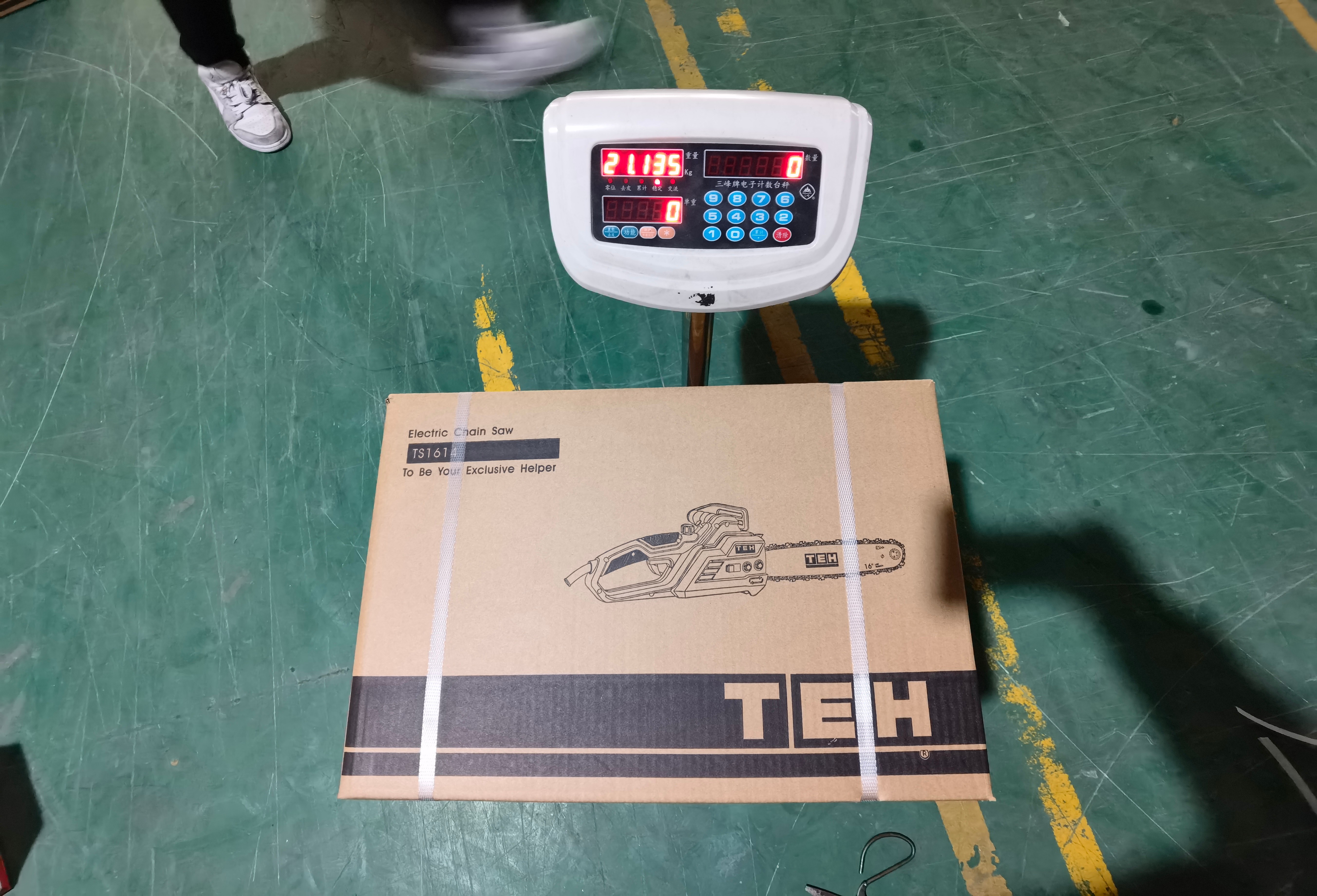 Teh Ts1614:16' 1400W Electric Chain Saw Specification drawing