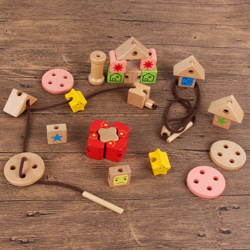 Wooden toy stringing games, sewing beaded toys, are highly entertaining. They can exercise babies' hand-eye coordination, visual ability, logical thinking ability, and early education enlightenment training. They are parent-child games Item Picture