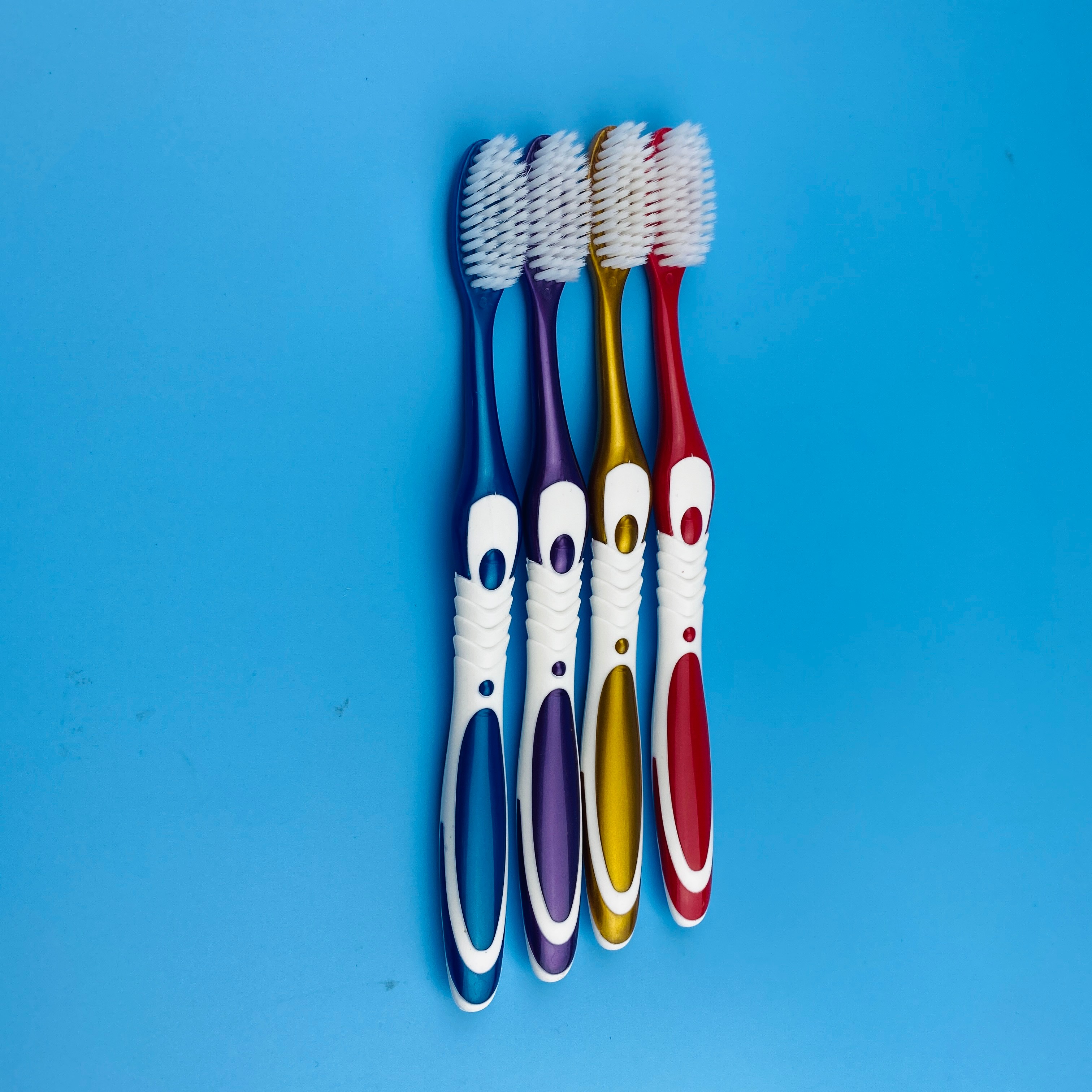 卡白982羽绒柔护成人软毛牙刷防滑软胶手柄牙刷批发详情2