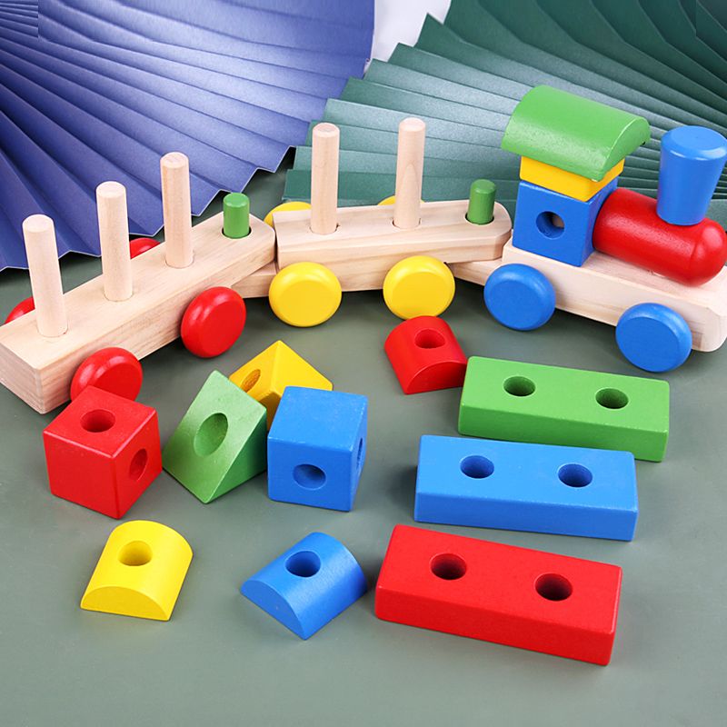The wooden toy building block three-section car is highly entertaining and colorful, which can exercise babies' hand-eye coordination, visual ability, logical thinking ability, and early education enlightenment training. It is a parent-child game details Picture