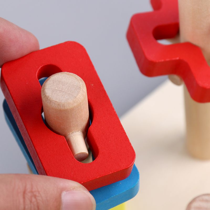 The wooden toy small mechanism column game is highly entertaining and colorful, which can exercise babies' hand-eye coordination, visual ability, logical thinking ability, and early education enlightenment training. It is a parent-child game Specification image