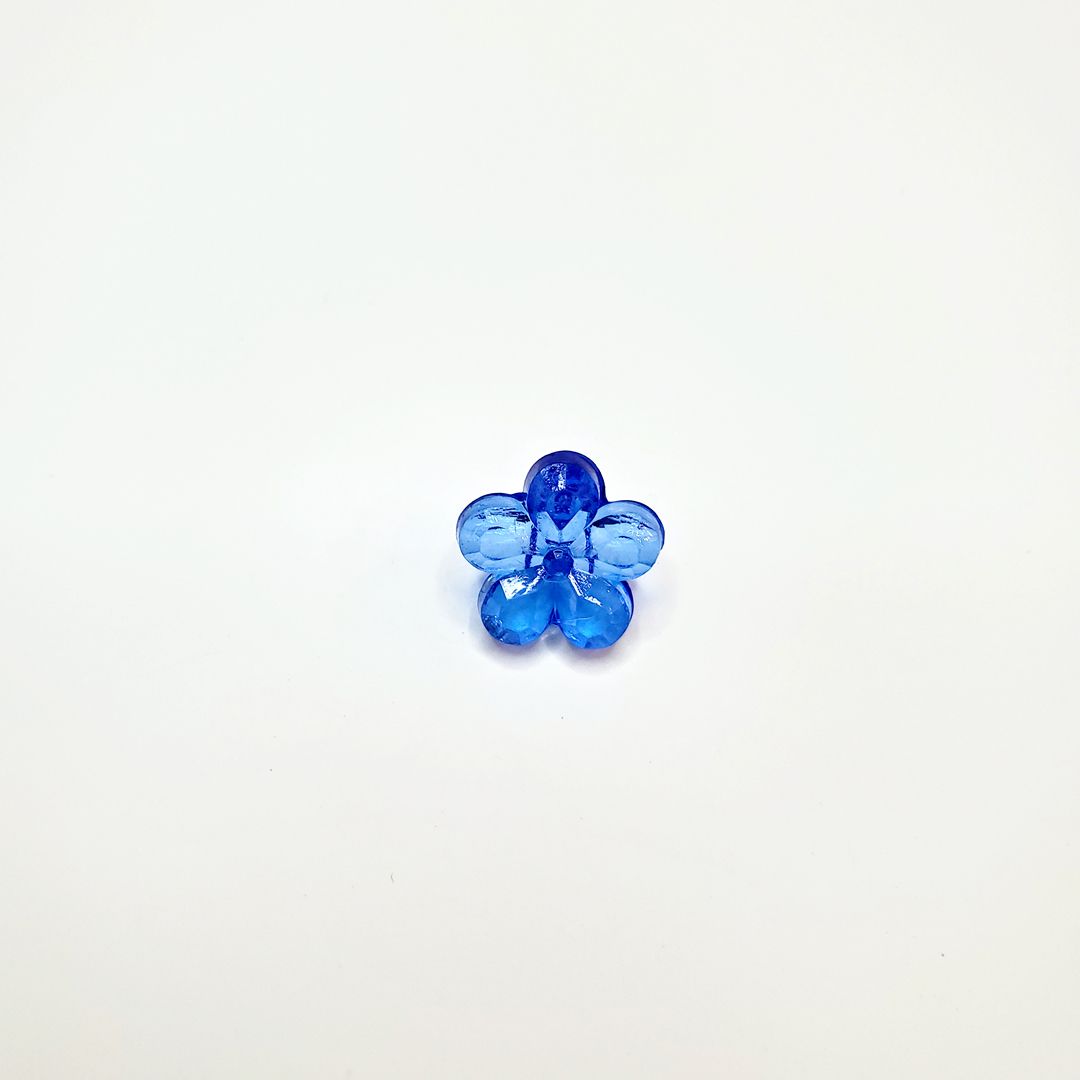 Chen Ming's 11mm acrylic pearlescent small flower scattered beads DIY Korean version children's jewelry back hole bead accessories Report: The purchase of this product is a commercial trade behavior Application Scenario