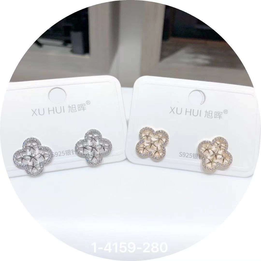 Factory direct sales s925 silver needle fashion four-leaf clover earrings Xuhui jewelry