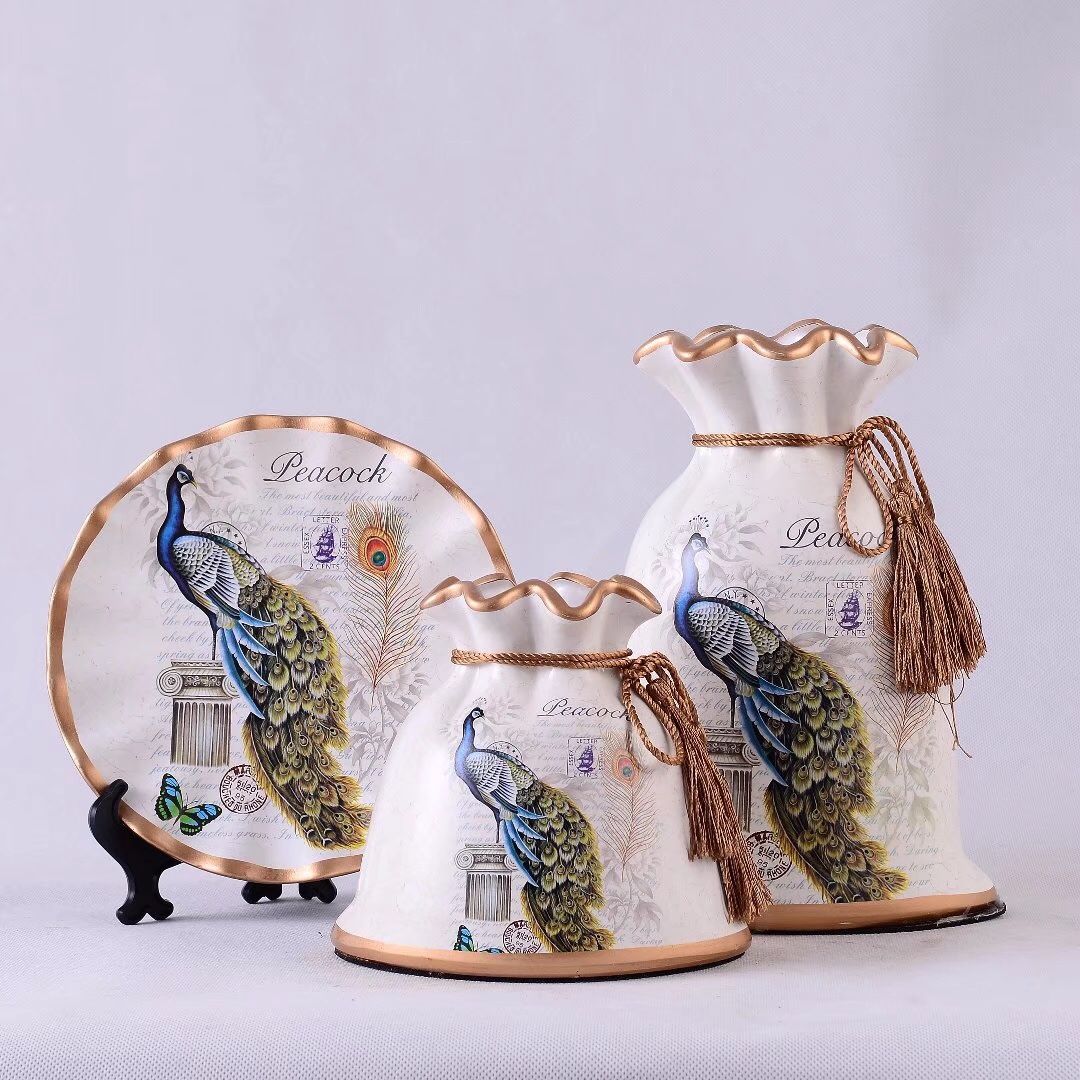 2026 Light Luxury Golden Edge Ceramic Vase, Crystal Handicraft, TV Cabinet Ornament, Decorative Item, Perfect Home Ornament Three-piece set Application Scenario