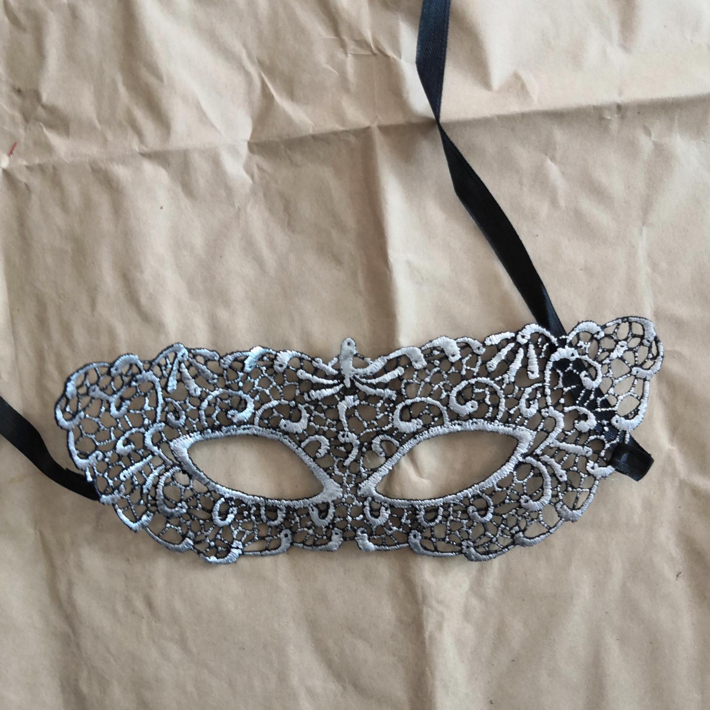 Costume party silver lace mask half face female Halloween costume party props Adult styling hollow eye mask veil MJ-019 thumbnail