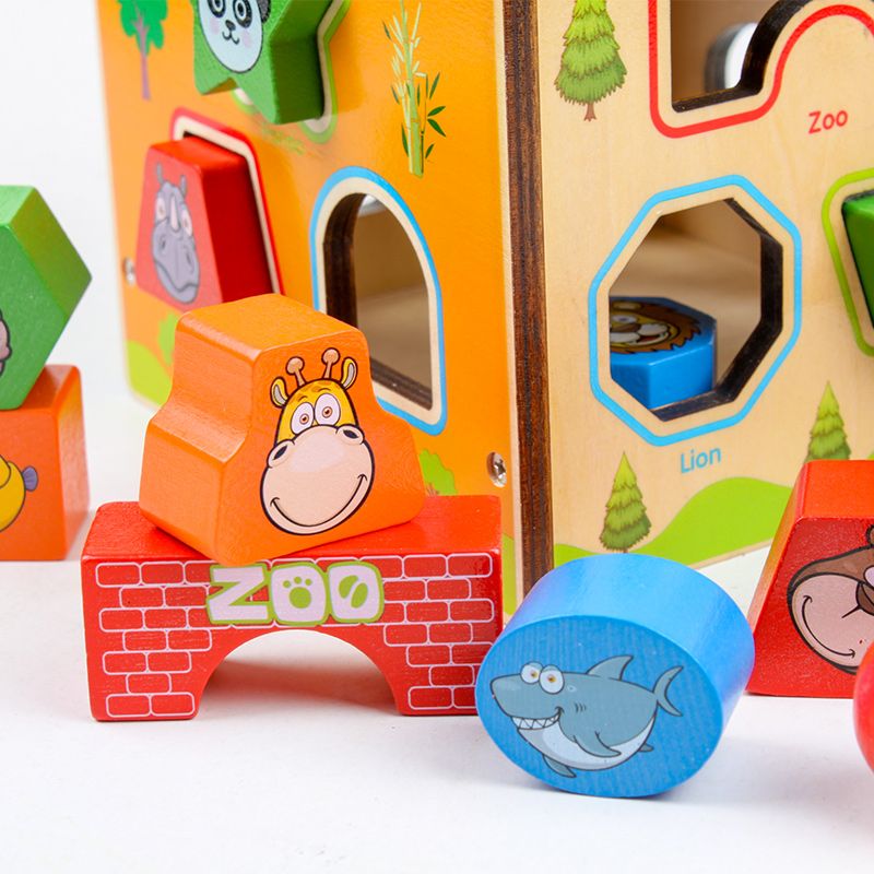 The wooden toy educational multi-functional animal-shaped intelligence box is a smart early education cognitive game with strong fun and rich colors. It can practice logical thinking and improve hand-eye coordination. It is a parent-child game details Picture