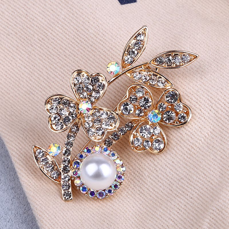 Foreign trade rhinestones with pearl flower brooch clothing accessories