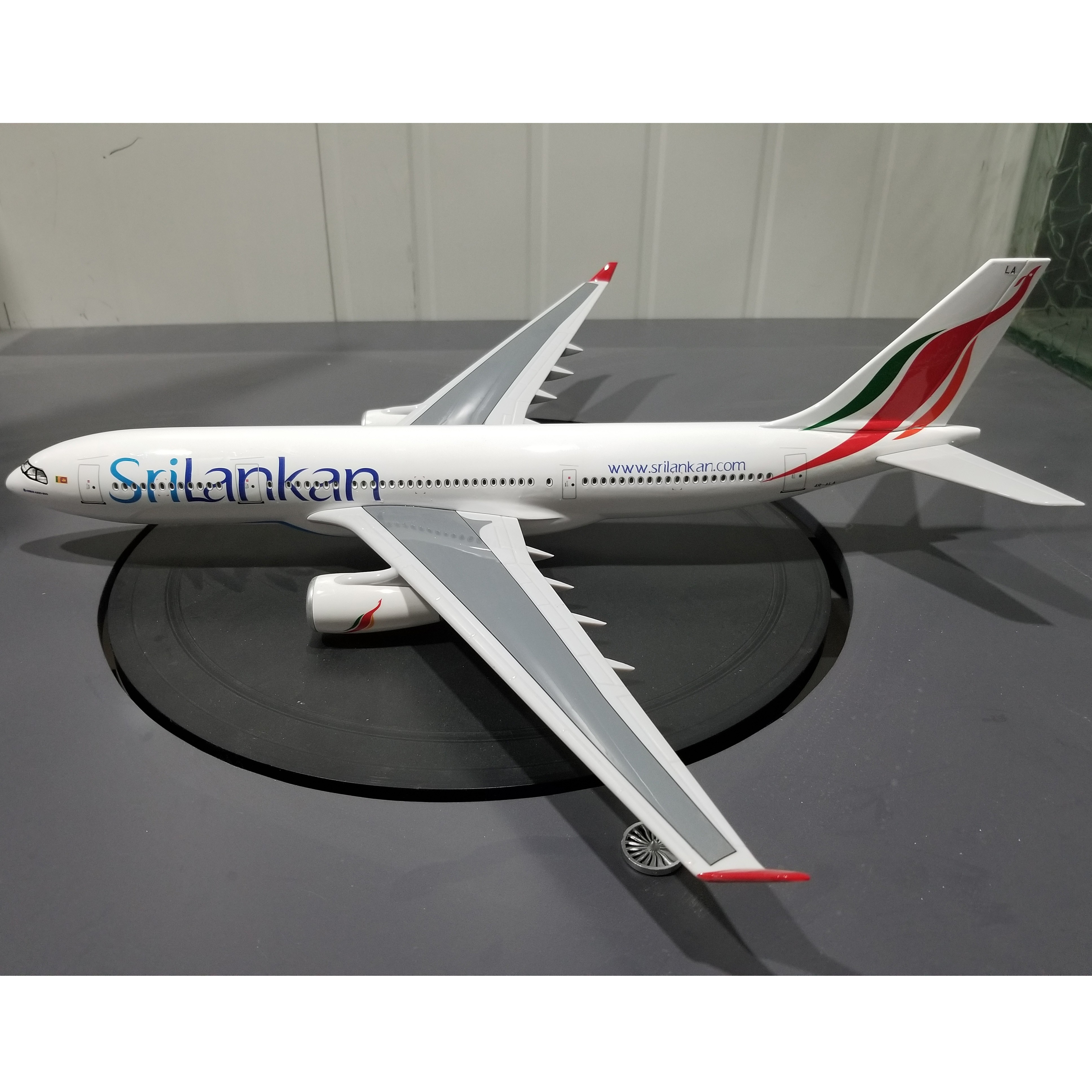 飞机模型（47cm斯里兰卡航空A330飞机模型）仿真飞机模型 ABS合成工程树脂飞机模型  航空 模型 合金模型详情5