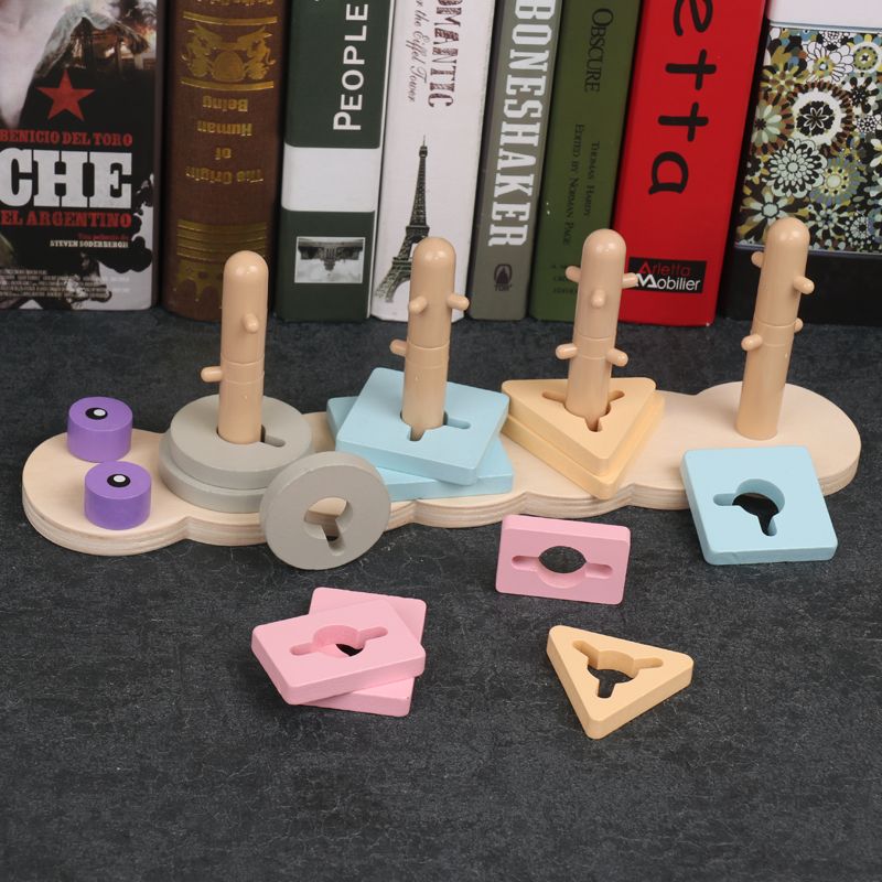 The wooden toy early education cognitive macaron color shape disassembly game is highly interesting and rich in color. It can cultivate logical thinking ability and exercise hand-eye coordination. It is a parent-child game for early education enlightenment training