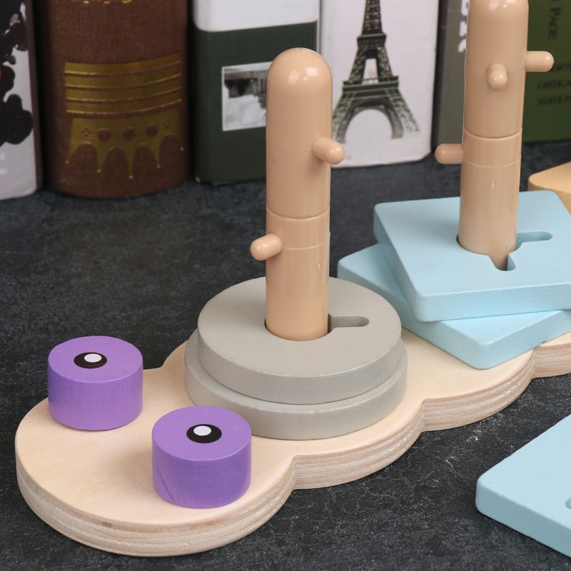 The wooden toy early education cognitive macaron color shape disassembly game is highly interesting and rich in color. It can cultivate logical thinking ability and exercise hand-eye coordination. It is a parent-child game for early education enlightenment training Application Scenario