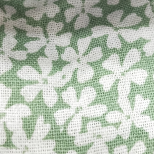 Small green flowers edged with wire Try hair accessories, clothing, etc