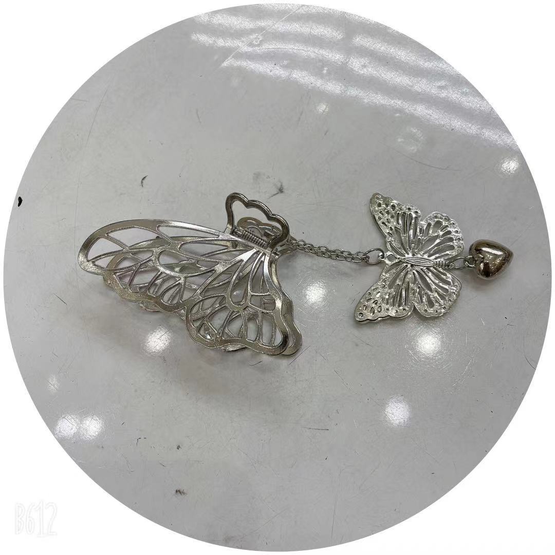 天意饰品 网红爆款 女士时尚高端8公分吊蝴蝶爪子   抓夹银