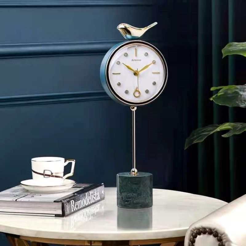 北欧轻奢台式钟表客厅创意台钟摆件家用现代简约小型桌面摆放时钟