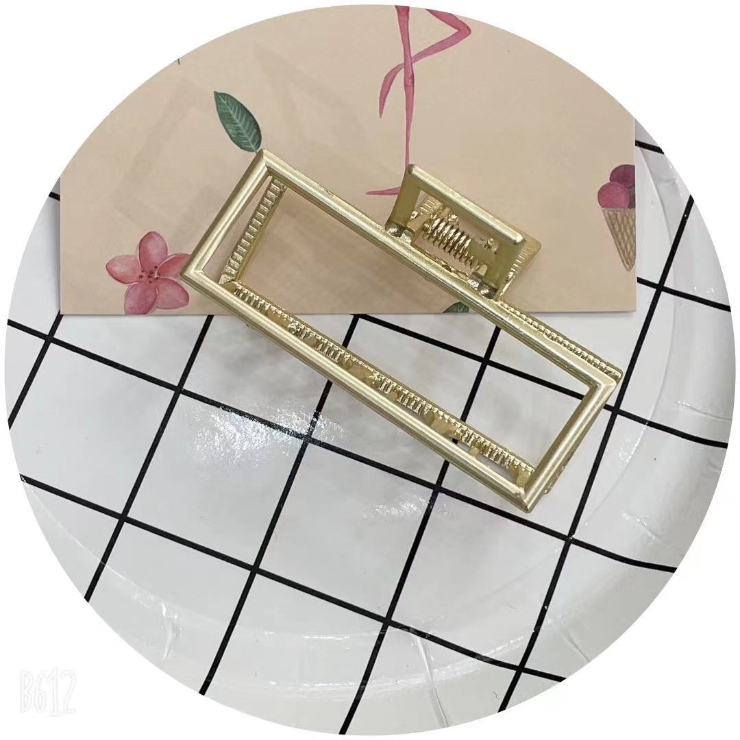 Tianyi jewelry network red explosive women's fashion high-end 8 cm gold claw clamp