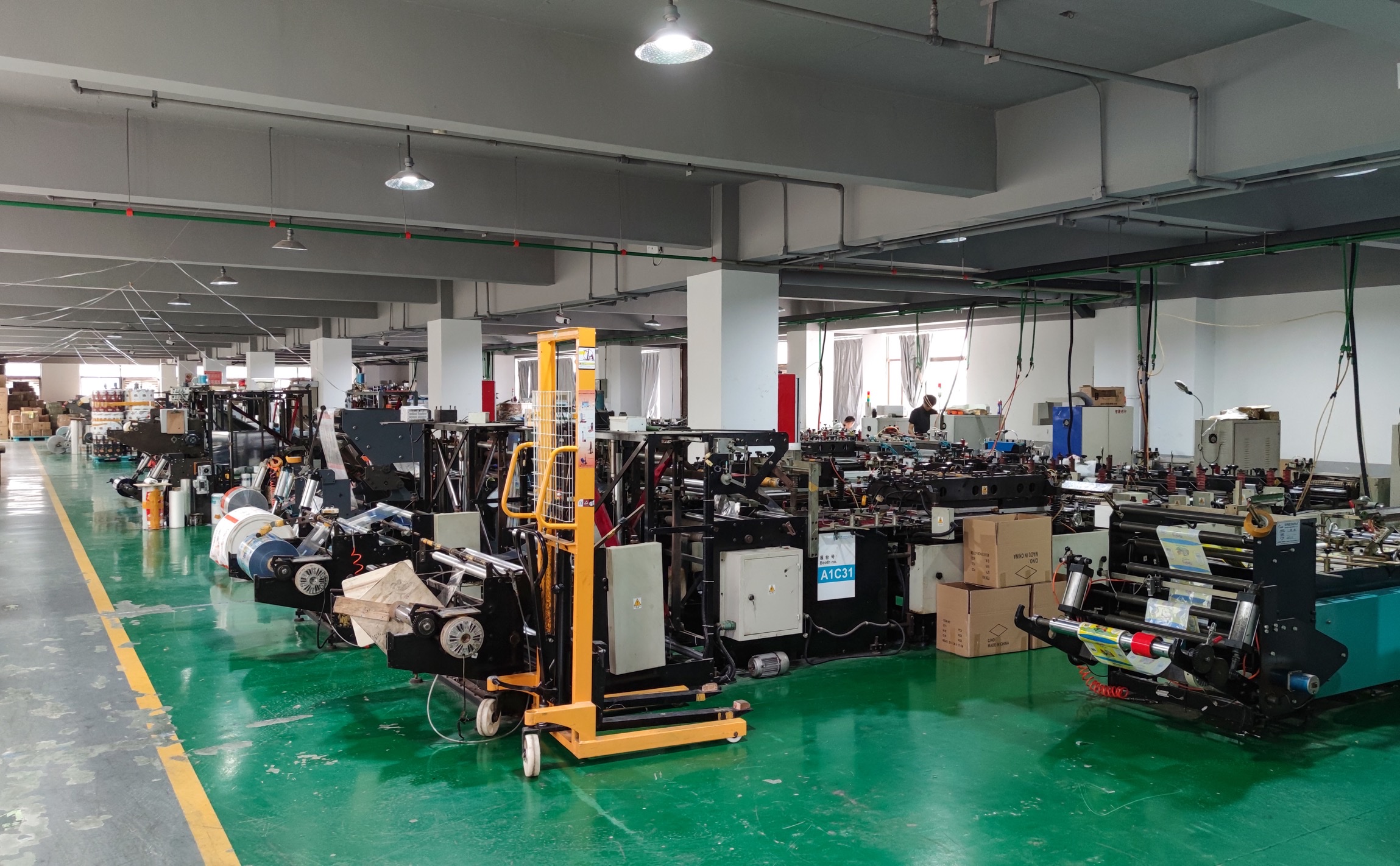 Yiwu Zhijie Color Printing and Packaging Co., LTD describe pic - 8
