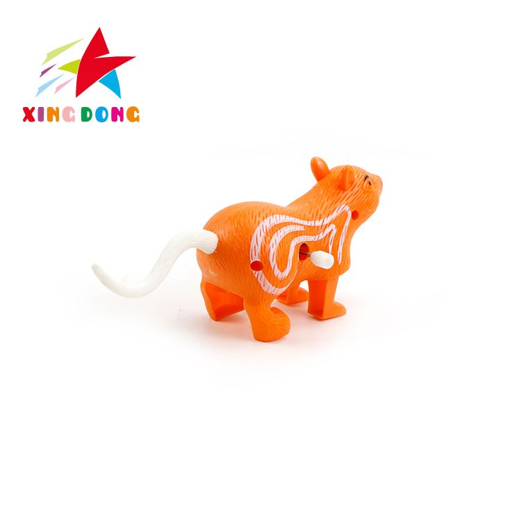 The winding jumping mouse is a wind-up toy mouse Application Scenario
