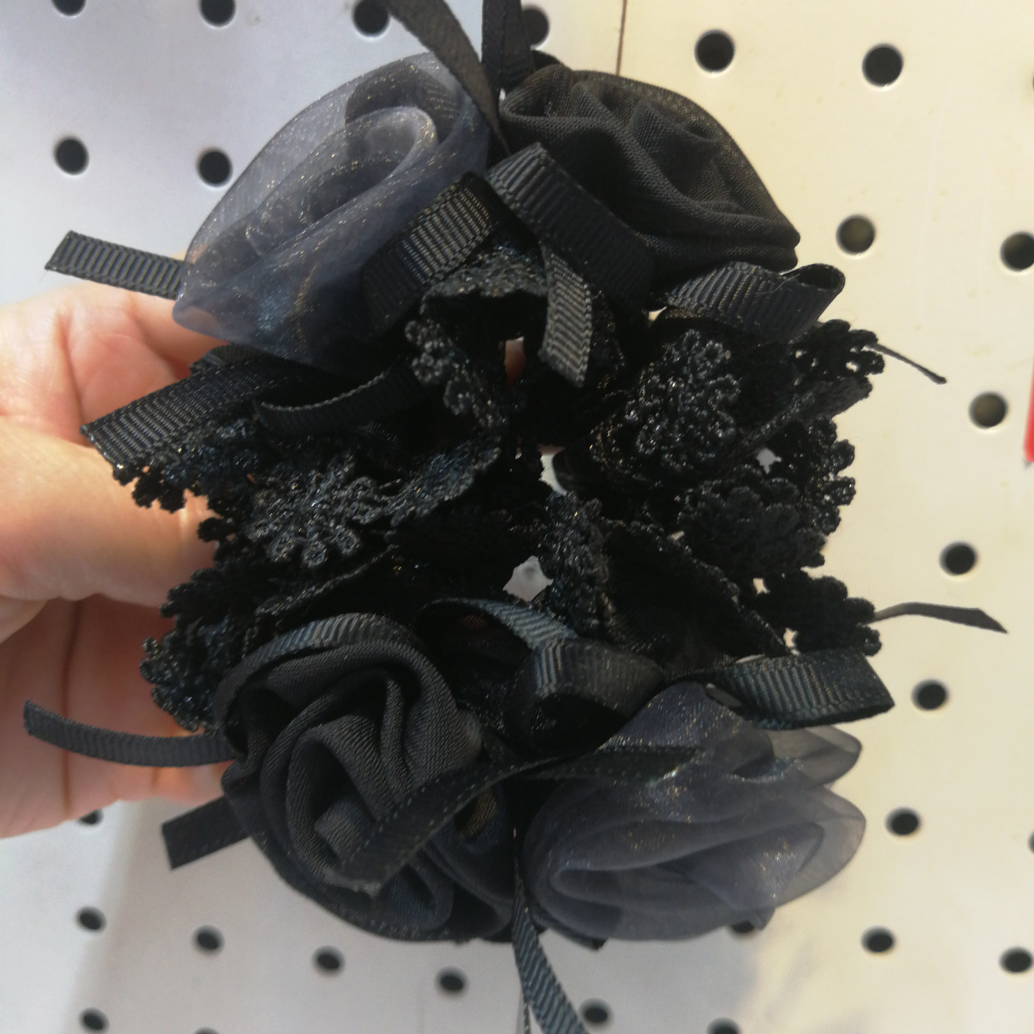 时尚女士饰品发饰套装 头饰发圈发夹头绳皮筋大肠发圈 美发装饰品精选黑色四朵花