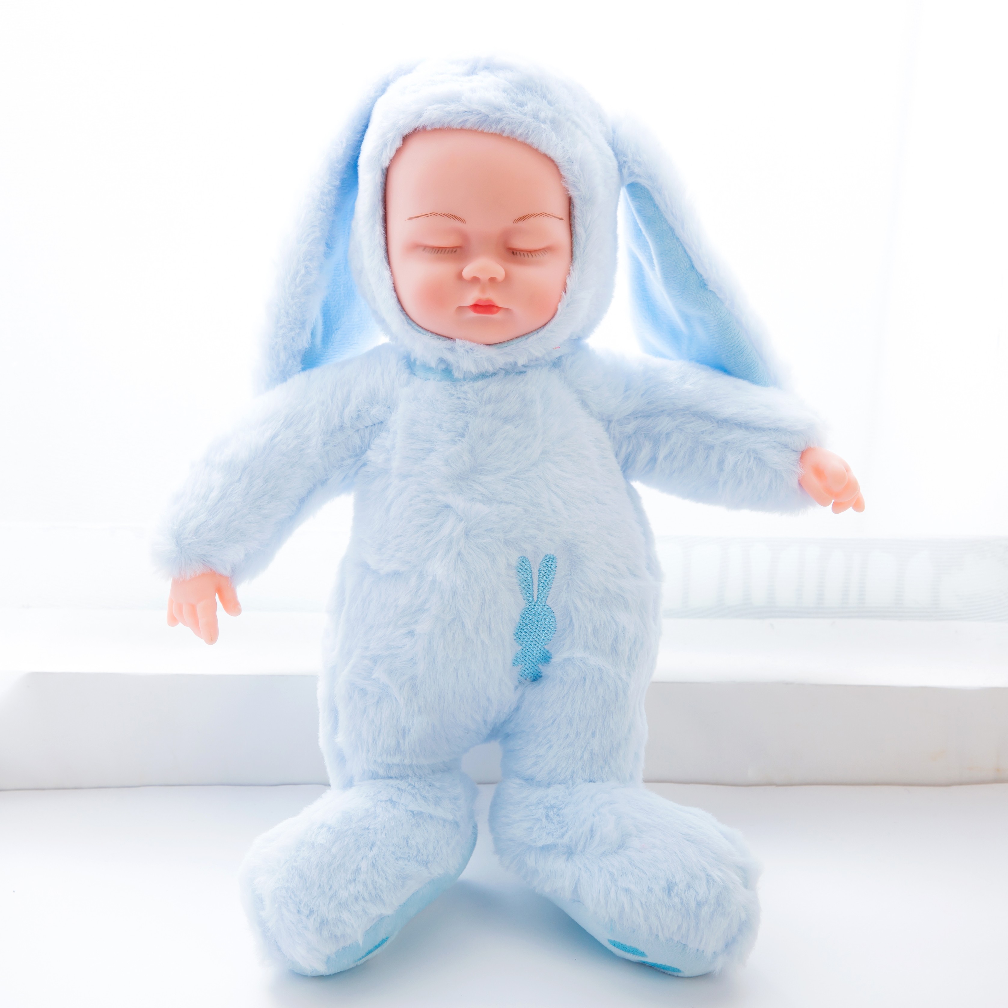 A magical tool for sleeping and soothing babies: a doll with music, a closed-eye doll, and a plush doll detail image 1