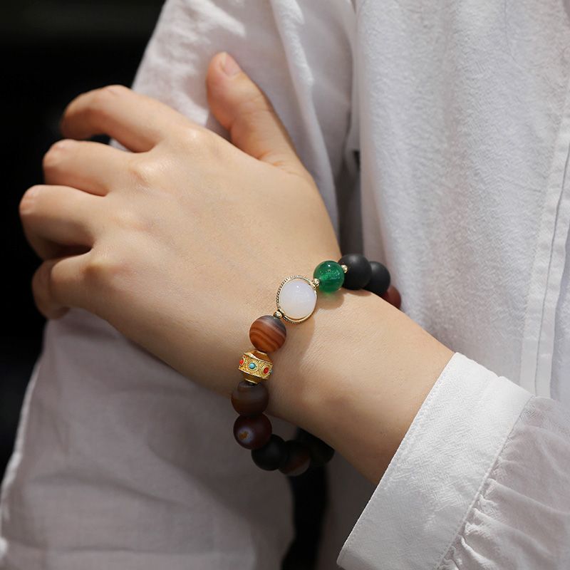 天然磨砂梦幻玛瑙手链 古法金配饰 路路通玛瑙手串尼泊尔民族风细节图