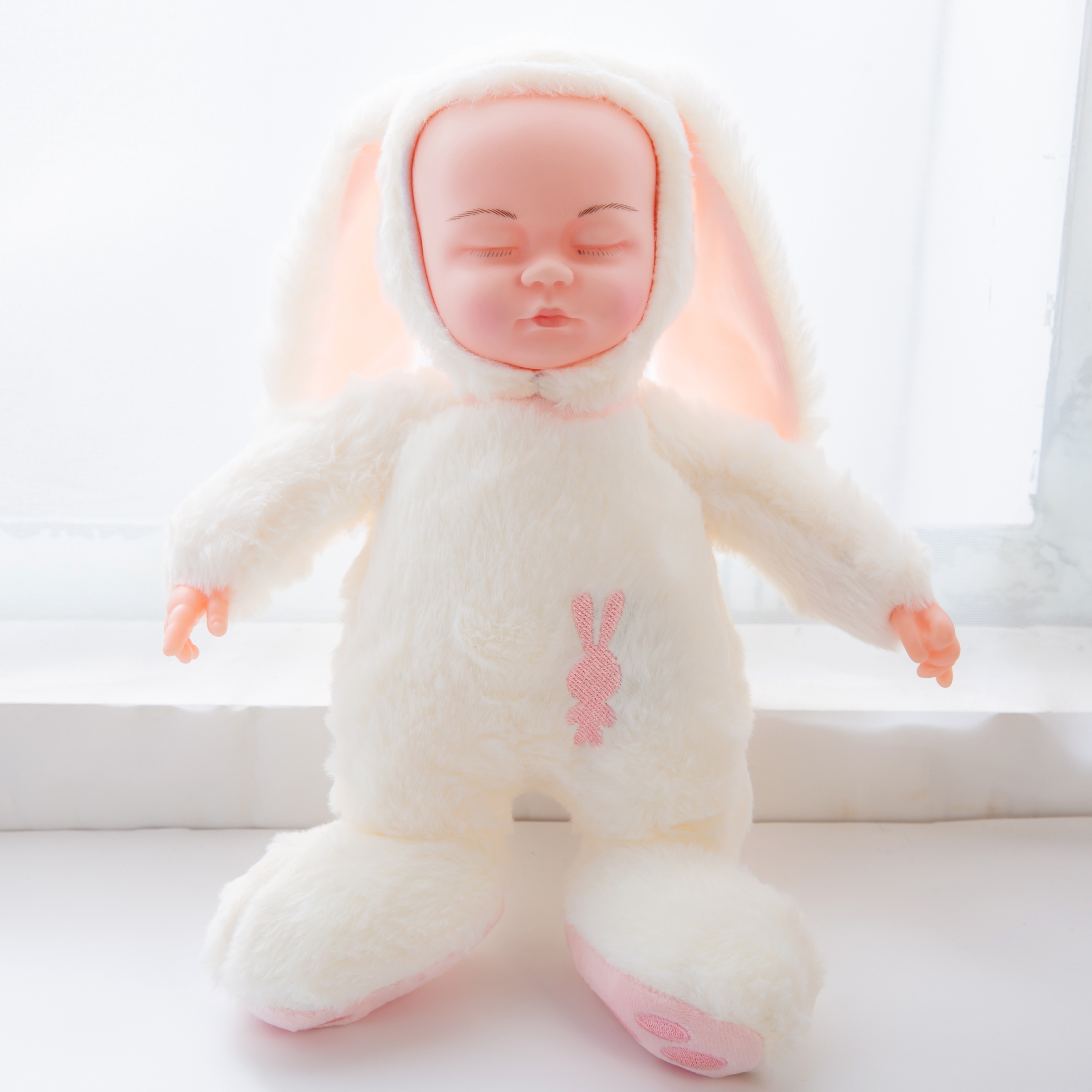 A magical tool for sleeping and soothing babies: a doll with music, a closed-eye doll, and a plush doll detail image 2