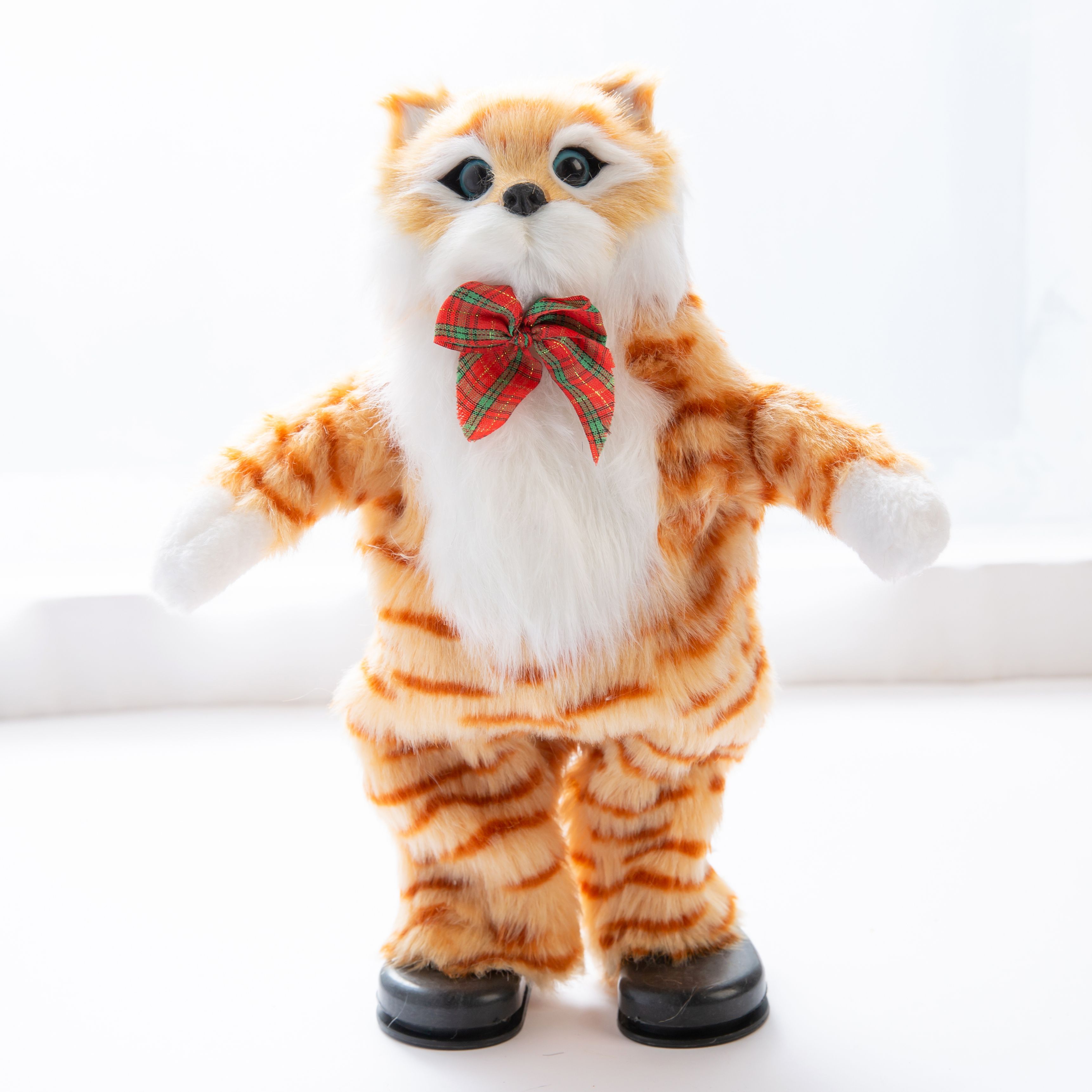 A standing writhing cat is a cat that can sing and sway left and right details Picture