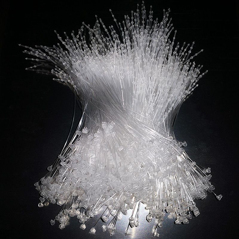 Free shipping for one box of 5,000 pieces of hand-stitched, triangular, transparent mother-and-child buckle clothing, shoes, hats, trademarks, plastic lanyard, labels, plastic hanging strings Application Scenario