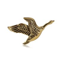 Manufacturers direct foreign trade hot vintage pigeon brooch clothing accessories