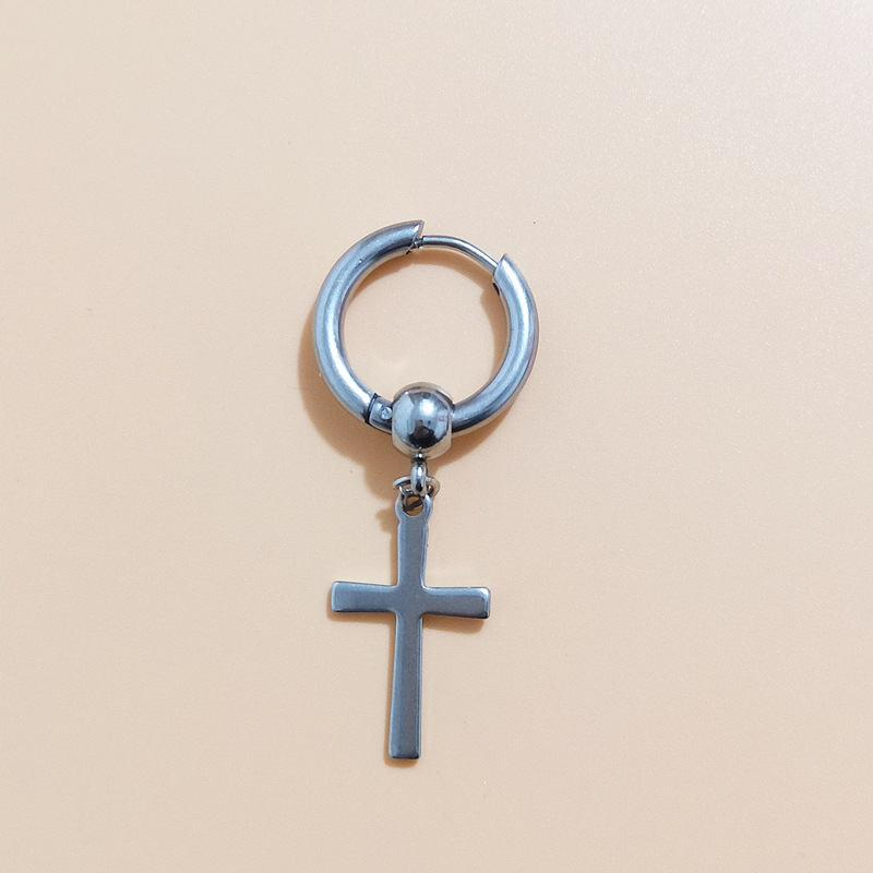 The 6870 pair of personalized, creative and stylish stud earrings for both men and women, the same style as that of bts's Kim Tae-hyung Application Scenario
