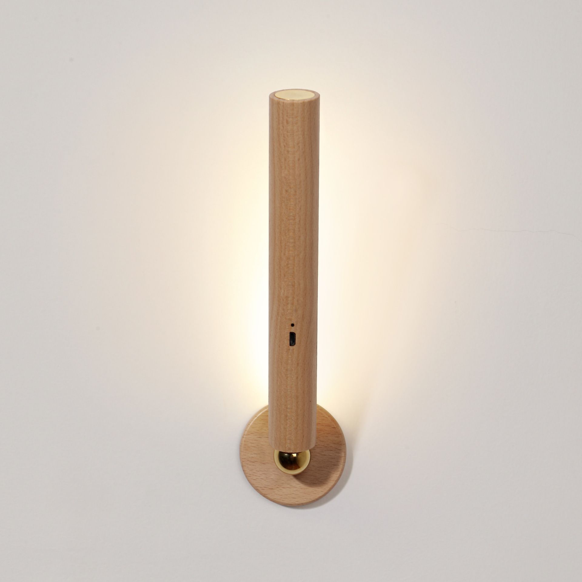 Great rotating wall lamp