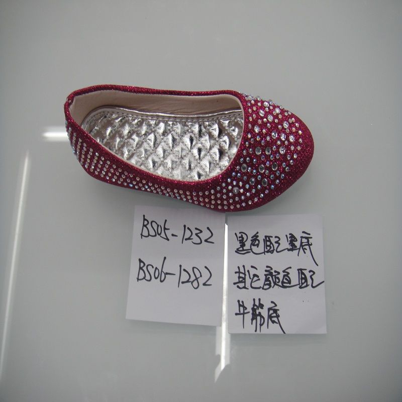 Children's single-toe dance shoes with pointed ends