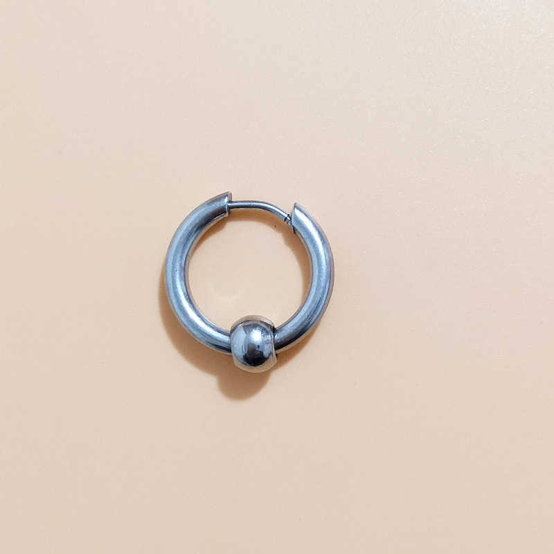 The same style of creative and stylish stud earrings for both men and women as that of bts's Kim Tae-hyung 6470 Item Picture