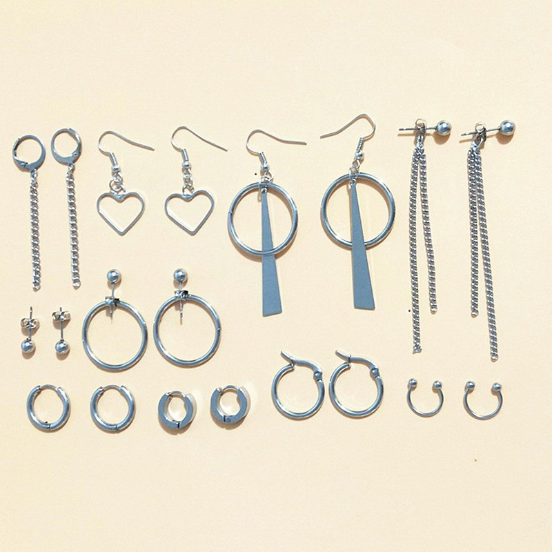 The unique and creative stud earrings for both men and women, the same style as those worn by bts's Kim Tae-hyung, are priced at 3870 Application Scenario