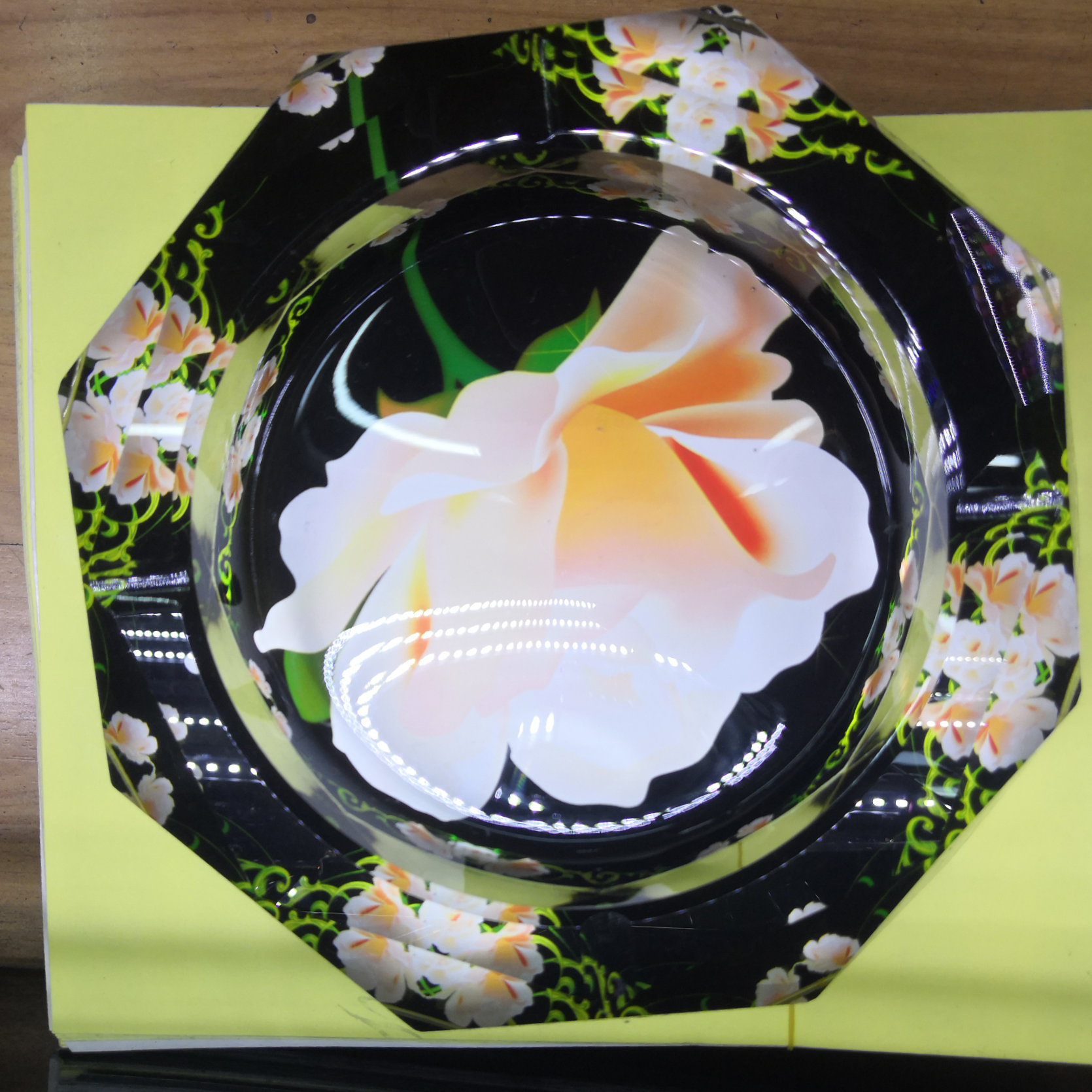 严凡水晶D区三楼7951店水晶彩色大烟灰缸