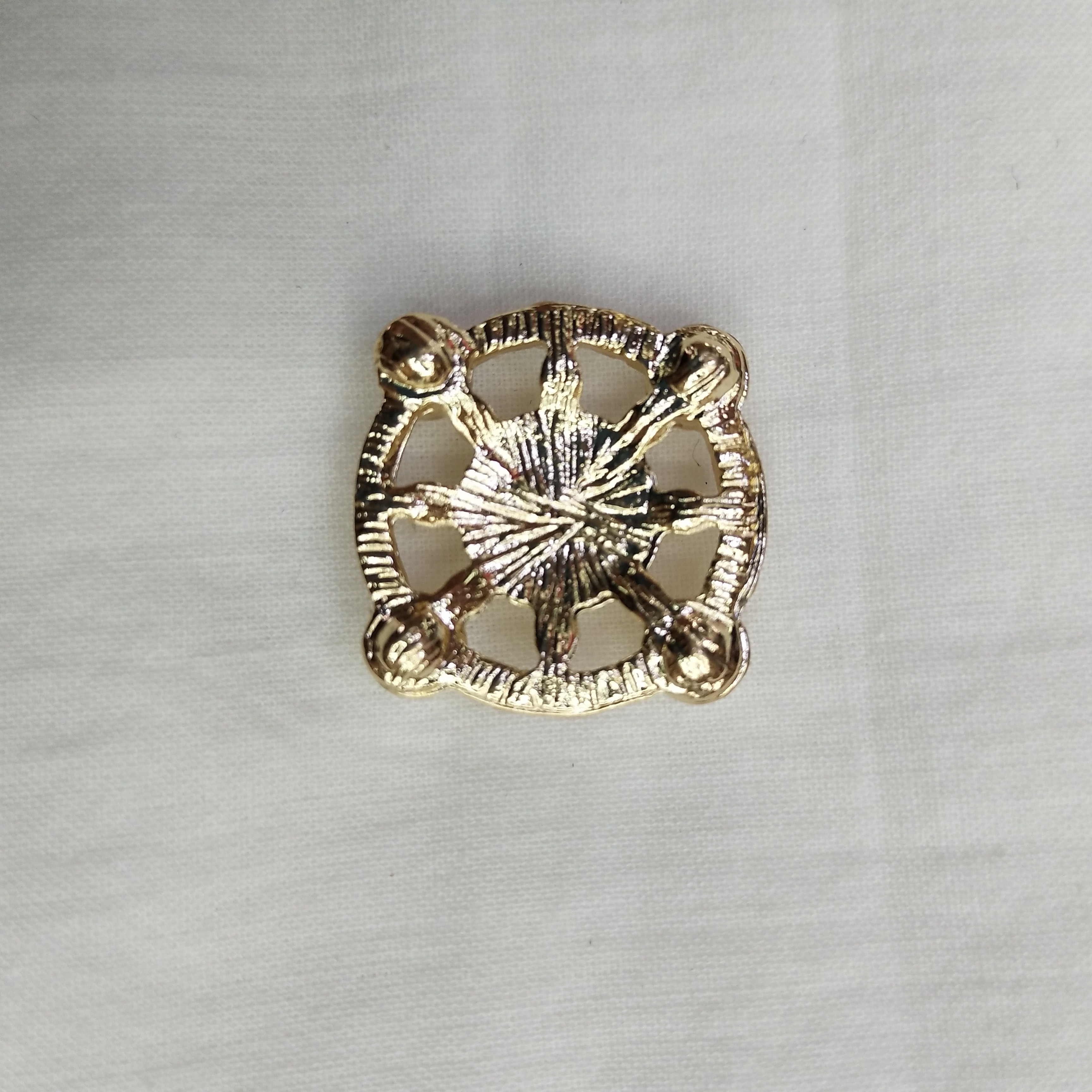 DIY handcrafted jewelry accessories, alloy simple single pieces, flower center pearl pendants, decorative earrings (100ps/ pack) detail image 2