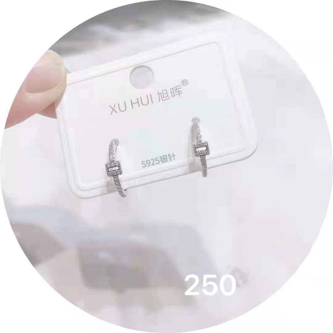 Classic stylish atmospheric earrings A54
