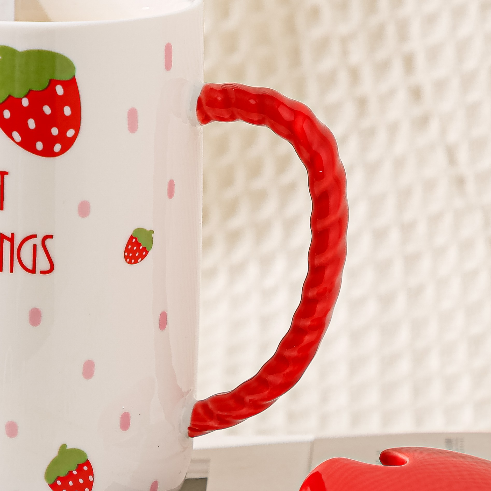 Creative and cute little clear strawberry mug, ceramic milk cup, breakfast cup, ins simple large-capacity water cup, Zhuoqia 066 detail image 3