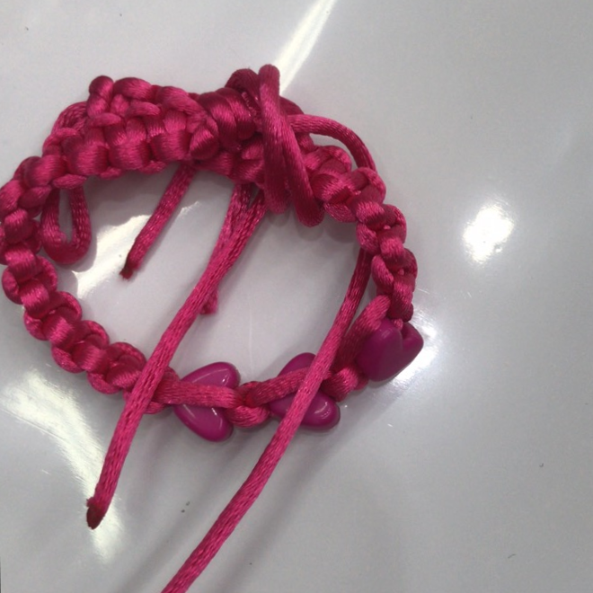 Hand braided monochrome bracelet Polyester thread flat knot braid hand decorative beads Cute shape bead bracelet ZZ-004