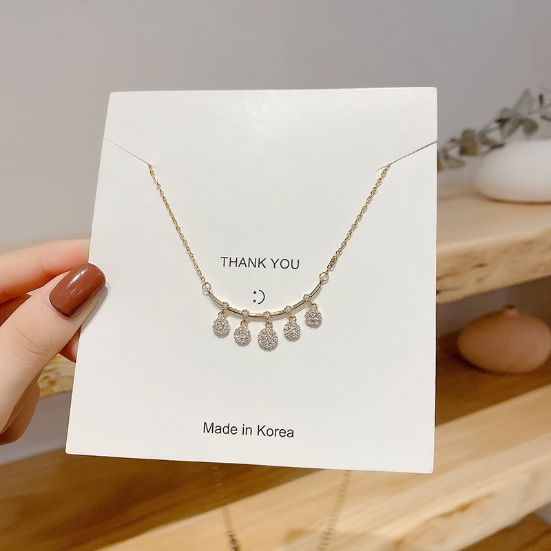 Korean bestseller pearl copper necklace, female Internet celebrity retro zircon choker sweater chain, design sense pendant wholesale 56879 Item Picture