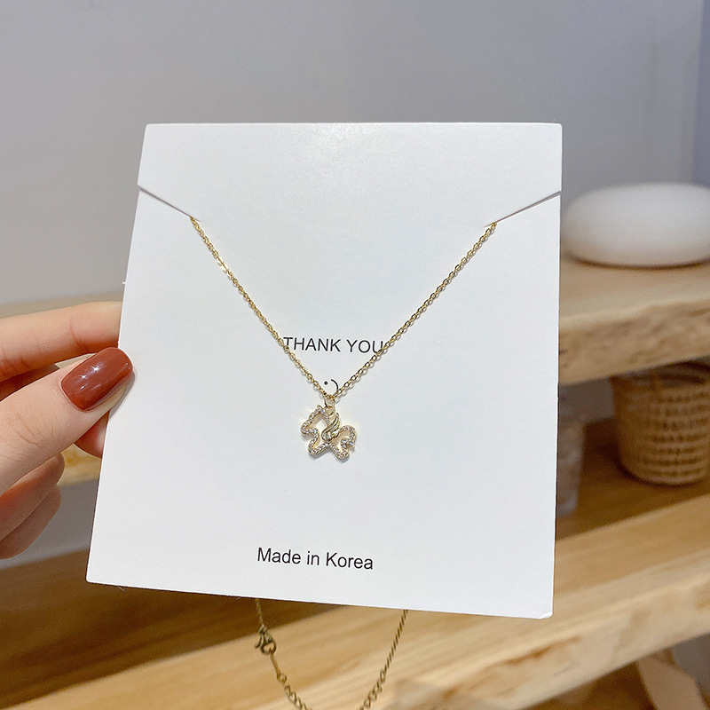 Korean bestseller pearl copper necklace, female Internet celebrity retro zircon choker sweater chain, design sense pendant wholesale 57980 Specification image