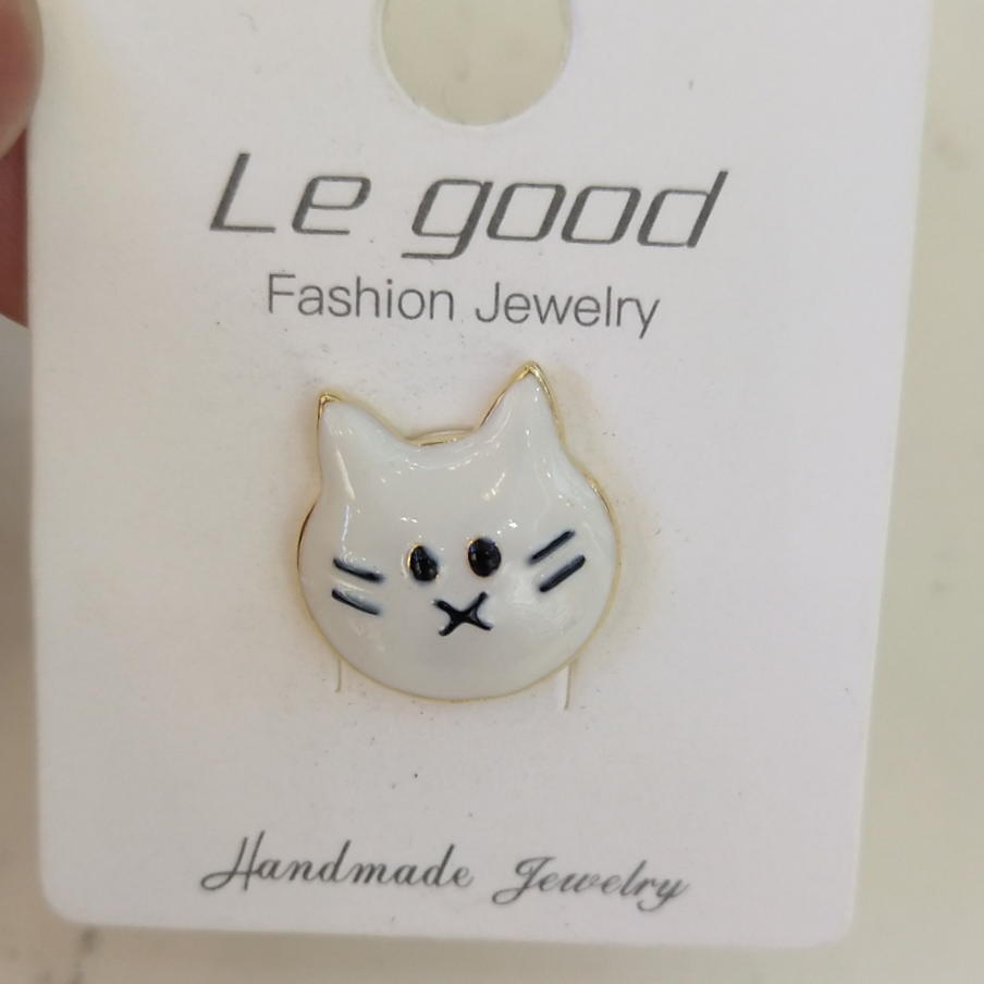 小猫🐱滴油精致小领扣