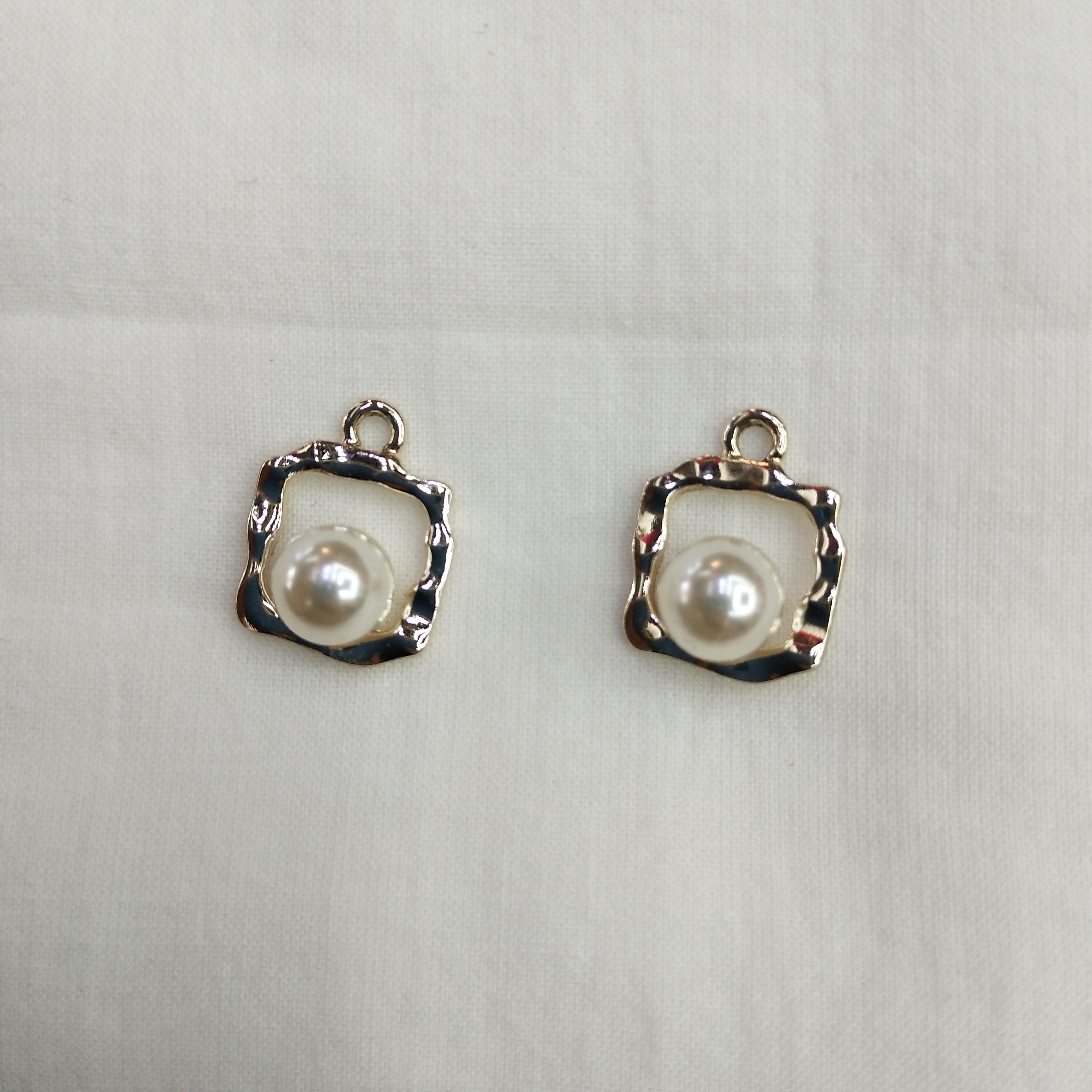 DIY handcrafted jewelry accessories: Alloy simple single square pearl pendant with decorative earrings (100ps/ pack) detail image 2