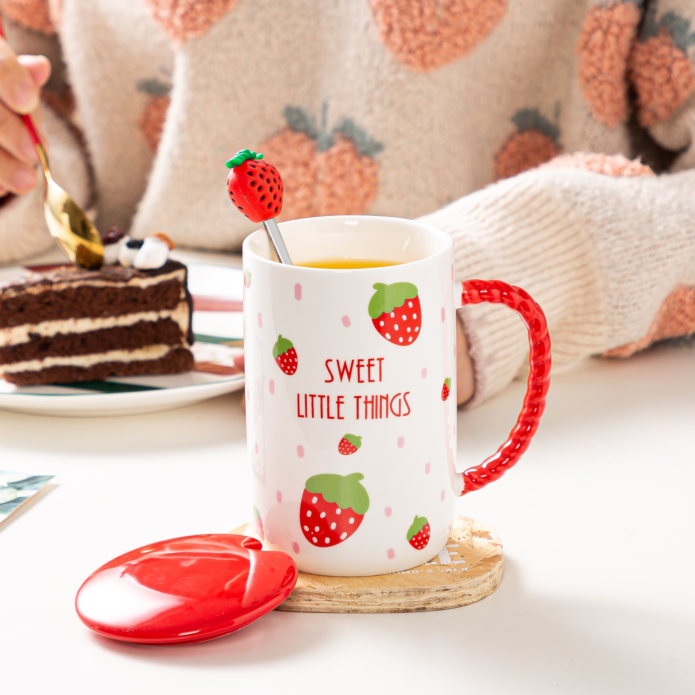 Creative and cute little clear strawberry mug, ceramic milk cup, breakfast cup, ins simple large-capacity water cup, Zhuoqia 066 detail image 8
